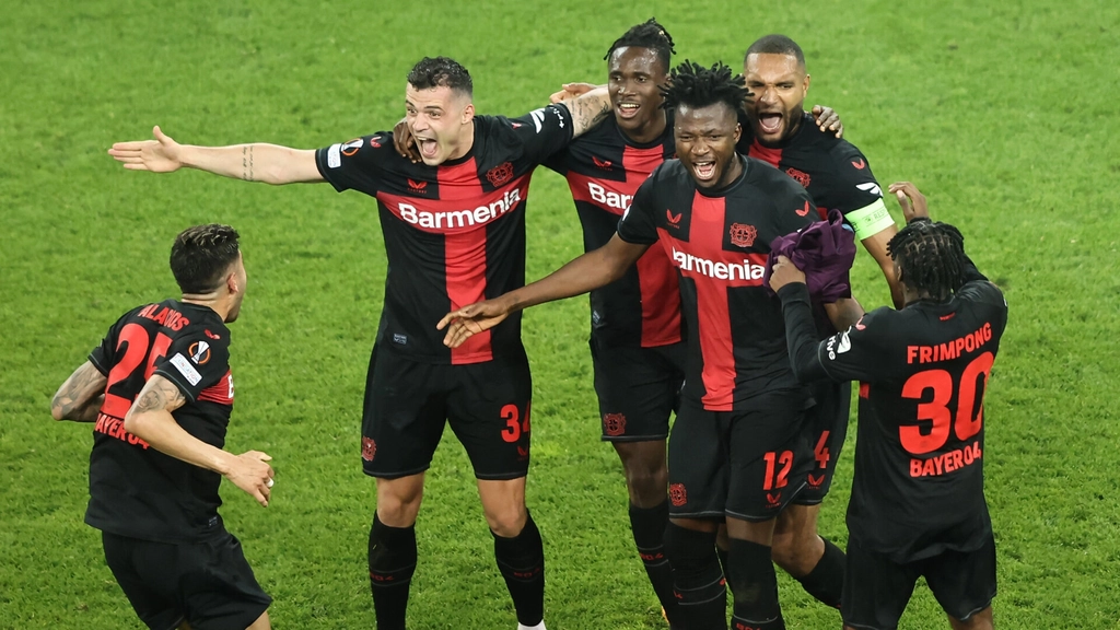Bayer holt das Double